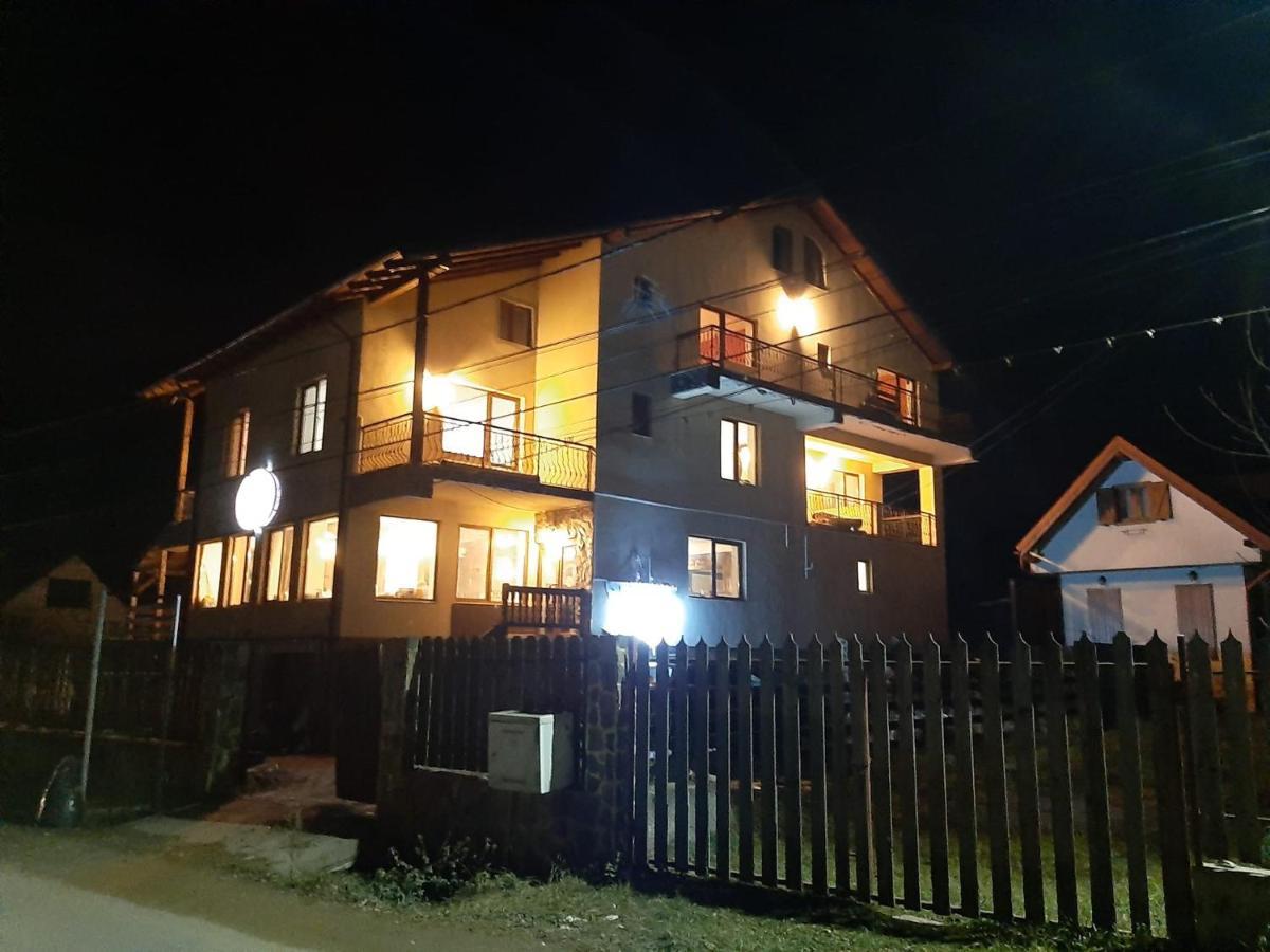 Pensiunea Montan Din Bran,Sat Simon Spa Indoor Bran  Exteriör bild